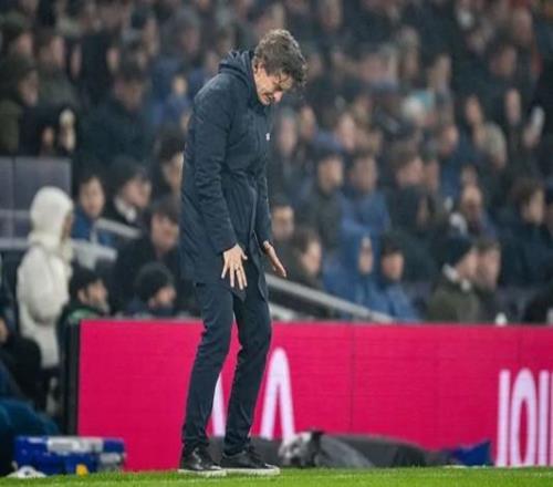 福克斯篮下,猛攻,克里斯蒂神,爱游戏体育,爱游戏体育,Aiyouxi,Sports,爱游戏体育官网