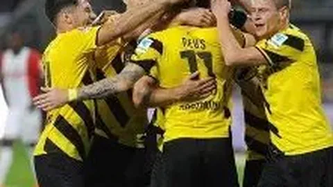 “武汉女足邓梦晔帽子戏法，助力球队大胜七分”