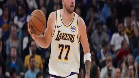 丹麦足球奇袭四连冠！榜首之争激战正酣，揭秘数据背后的神秘谜团！