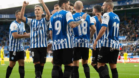 程帅澎精准助攻琼斯右侧三分命中